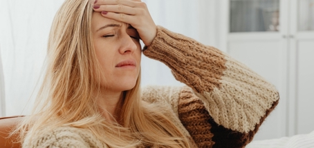 جراحی میگرن چیست  و چگونه انجام میشود؟ هدف از جراحی میگرن، کاهش یا حذف تعداد دفعات، مدت زمان و شدت درد سردرد از طریق آزادسازی نقاط فشاری اطراف سر به روش جراحی است.